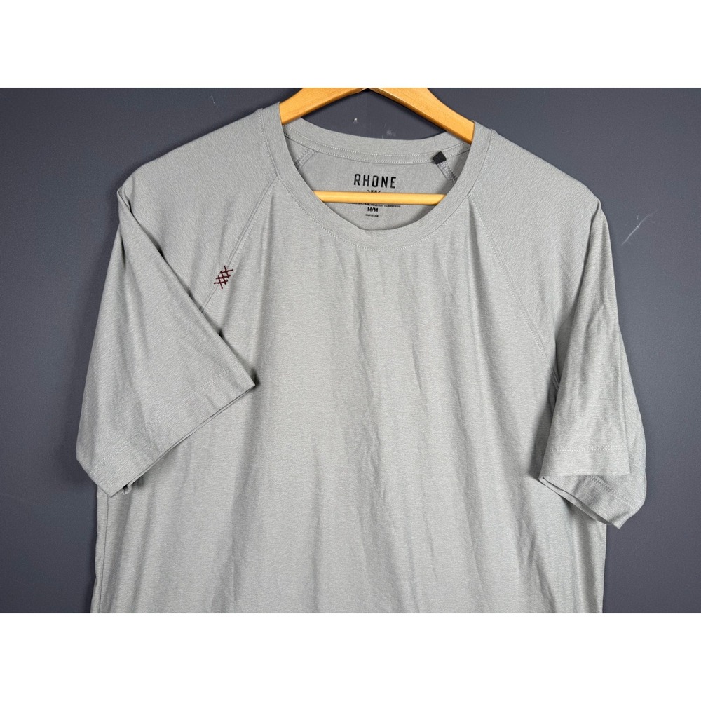 Rhone Reign Short Sleeve Training Shirt Mens Medium Gray Raglan Performance Tee